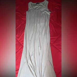 Elegant Cream Sleeveless Maxi Dress